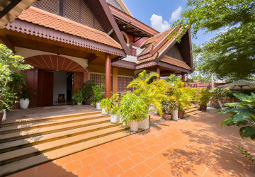 7 Bedroom Hotel For Rent - Sala Kamreuk, Siem Reap thumbnail