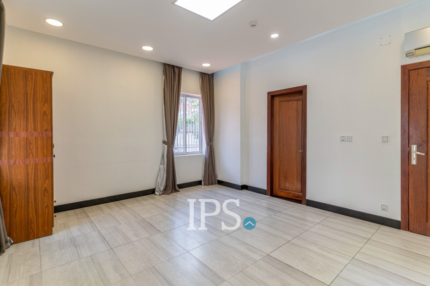 4 Bedroom Villa For Rent - Bassac Garden City, Tonle Bassac, Phnom Penh