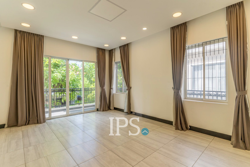 4 Bedroom Villa For Rent - Bassac Garden City, Tonle Bassac, Phnom Penh