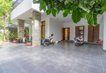 4 Bedroom Villa For Rent - Bassac Garden City, Tonle Bassac, Phnom Penh thumbnail