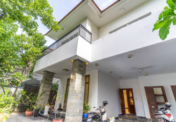 4 Bedroom Villa For Rent - Bassac Garden City, Tonle Bassac, Phnom Penh thumbnail