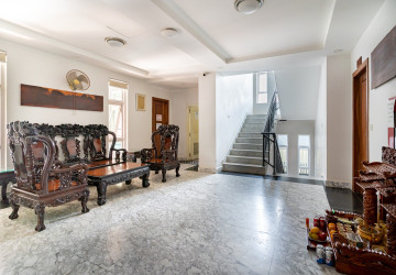 2 Bedroom Serviced Apartment For Rent - Boeung Trabek, Phnom Penh thumbnail