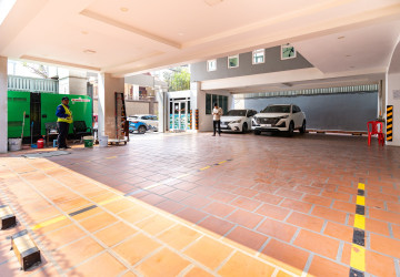2 Bedroom Serviced Apartment For Rent - Boeung Trabek, Phnom Penh thumbnail