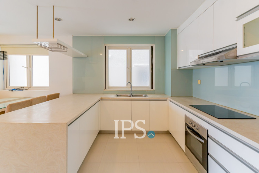 2 Bedroom Serviced Apartment For Rent - BKK1, Phnom Penh