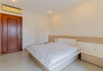 2 Bedroom Serviced Apartment For Rent - BKK1, Phnom Penh thumbnail