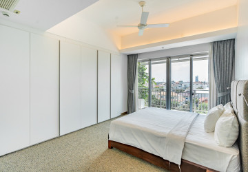 2 Bedroom Serviced Apartment For Rent - Chroy Changvar, Phnom Penh thumbnail