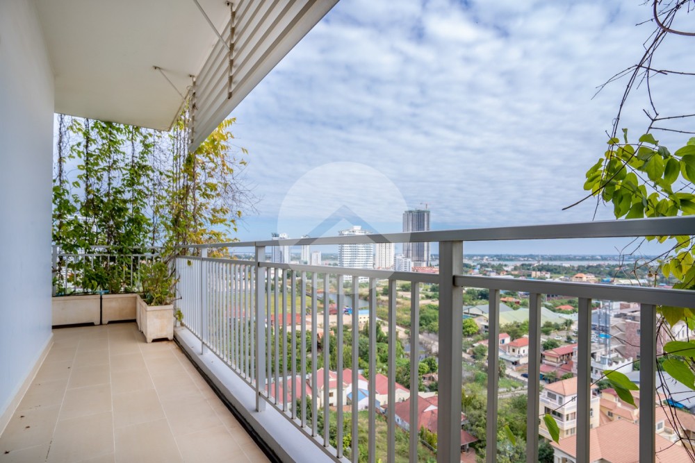 3 Bedroom Serviced Apartment For Rent - Chroy Changvar, Phnom Penh - Image 17