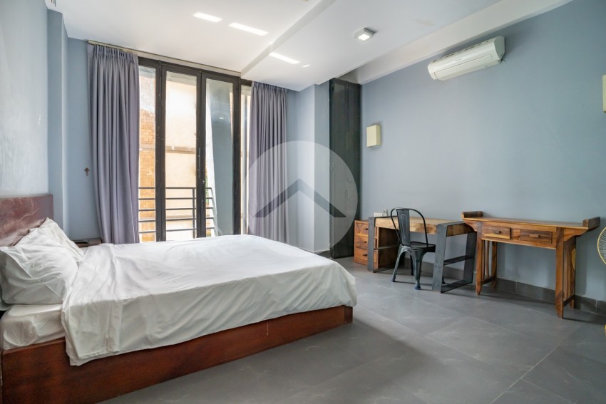 2 Bedroom Apartment For Rent in Tonle Bassac, Phnom Penh