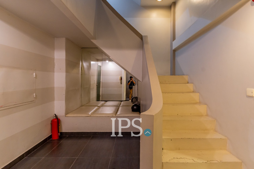 2 Bedroom Serviced Apartment For Rent - Tonle Bassac, Phnom Penh - Image 21