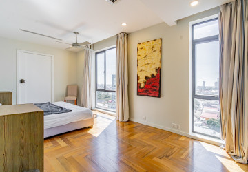 Duplex 3 Bedroom Serviced Apartment For Rent - Tonle Bassac, Phnom Penh thumbnail