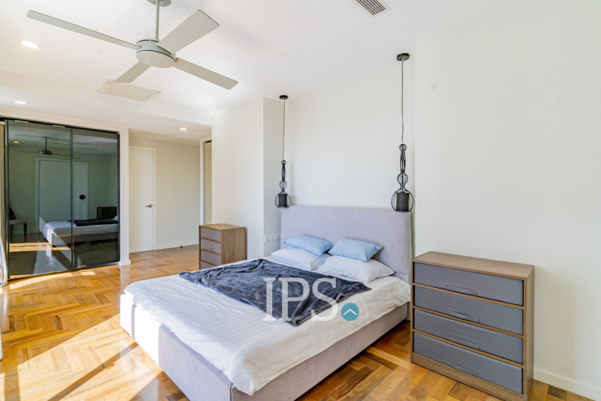 Duplex 3 Bedroom Serviced Apartment For Rent - Tonle Bassac, Phnom Penh