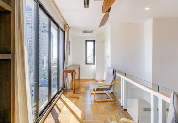 Duplex 3 Bedroom Serviced Apartment For Rent - Tonle Bassac, Phnom Penh thumbnail