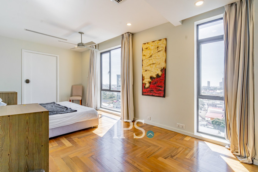 Duplex 3 Bedroom Serviced Apartment For Rent - Tonle Bassac, Phnom Penh