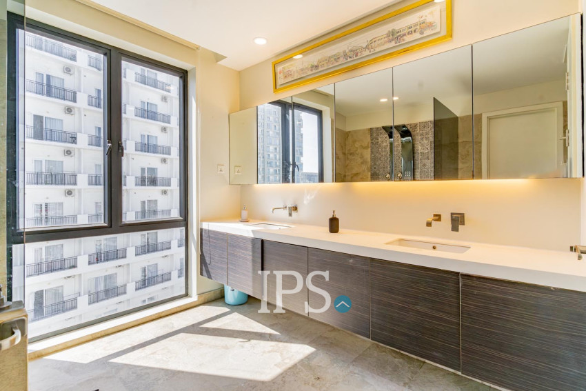 Duplex 3 Bedroom Serviced Apartment For Rent - Tonle Bassac, Phnom Penh