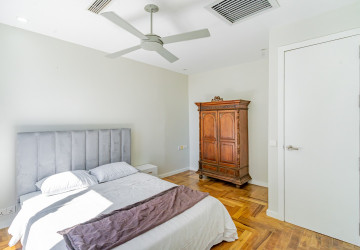 Duplex 3 Bedroom Serviced Apartment For Rent - Tonle Bassac, Phnom Penh thumbnail