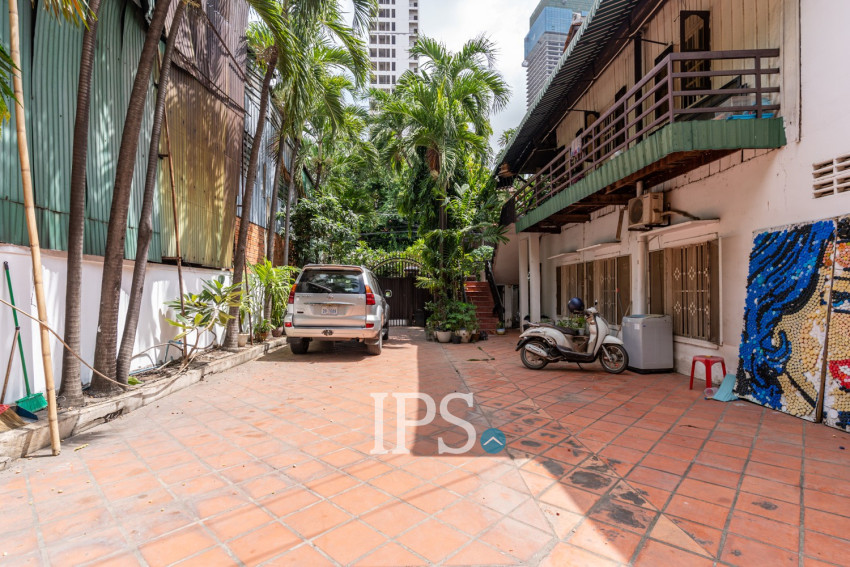 4 Bedroom Villa For Rent - Beoung Trabek, Phnom Penh