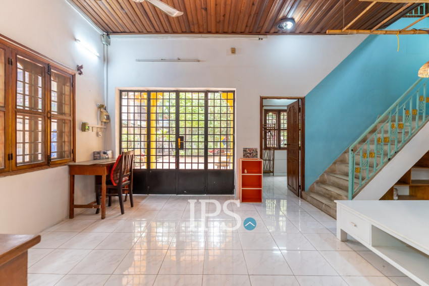 4 Bedroom Villa For Rent - Beoung Trabek, Phnom Penh