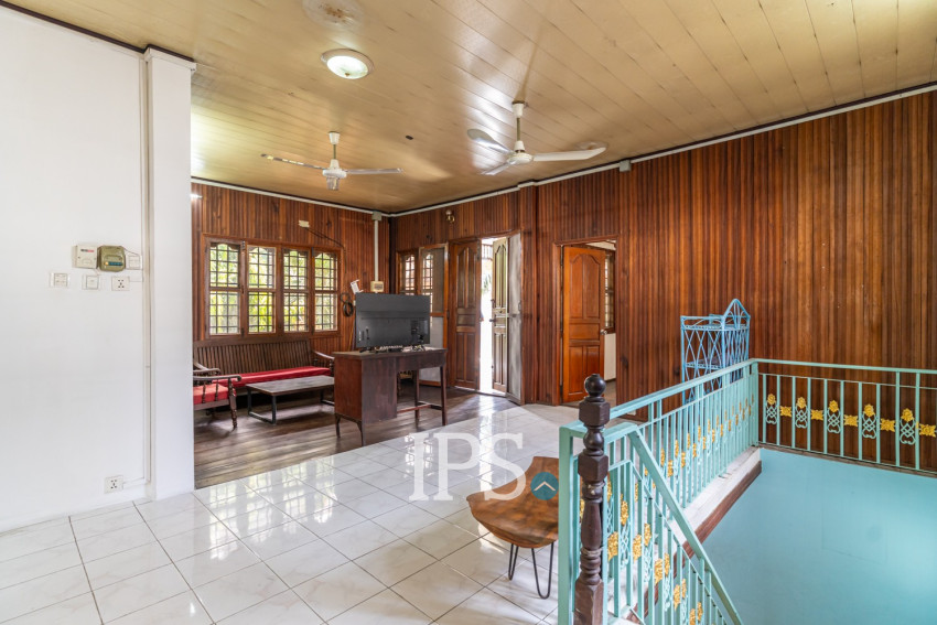 4 Bedroom Villa For Rent - Beoung Trabek, Phnom Penh
