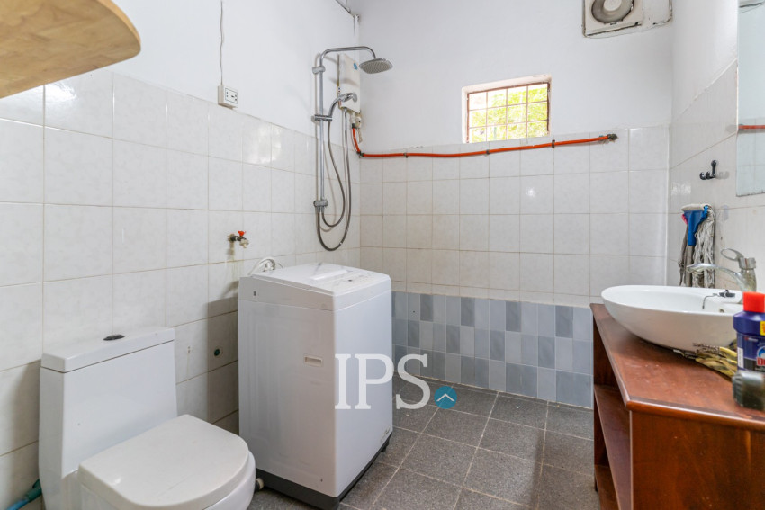 4 Bedroom Villa For Rent - Beoung Trabek, Phnom Penh