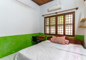 4 Bedroom Villa For Rent - Beoung Trabek, Phnom Penh thumbnail