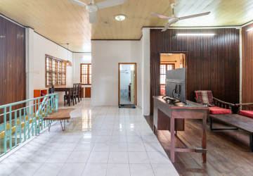 4 Bedroom Villa For Rent - Beoung Trabek, Phnom Penh thumbnail