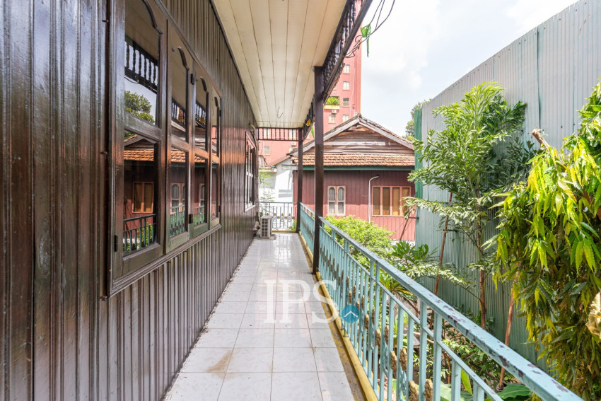 4 Bedroom Villa For Rent - Beoung Trabek, Phnom Penh