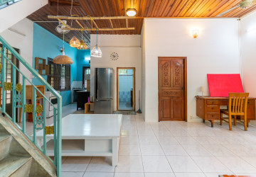 4 Bedroom Villa For Rent - Beoung Trabek, Phnom Penh thumbnail