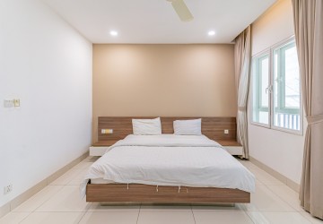 1 Bedroom Serviced Apartment For Rent - Tonle Bassac, Phnom Penh thumbnail