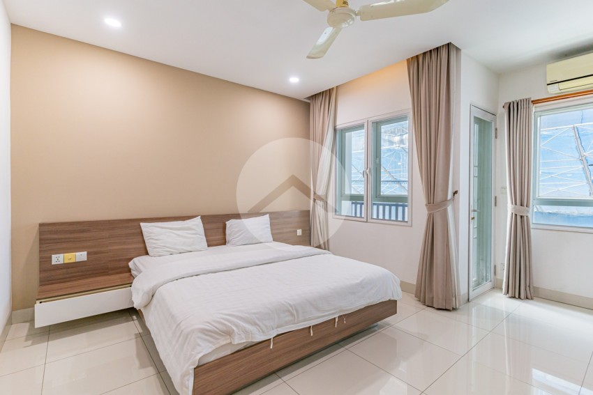 1 Bedroom Serviced Apartment For Rent - Tonle Bassac, Phnom Penh