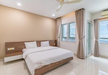 1 Bedroom Serviced Apartment For Rent - Tonle Bassac, Phnom Penh thumbnail