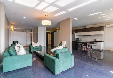 3 Bedroom Duplex Penthouse Serviced Apartment For Rent - Tonle Bassac, Phnom Penh thumbnail