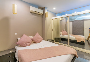 Dulex 3 Bedroom Serviced Penthouse For Rent - Tonle Bassac, Phnom Penh thumbnail