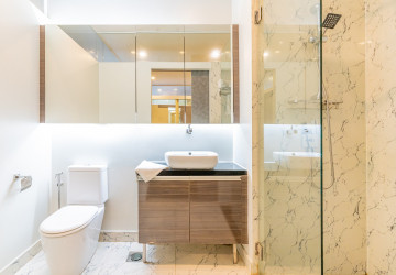 Dulex 3 Bedroom Serviced Penthouse For Rent - Tonle Bassac, Phnom Penh thumbnail