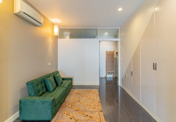 Dulex 3 Bedroom Serviced Penthouse For Rent - Tonle Bassac, Phnom Penh thumbnail