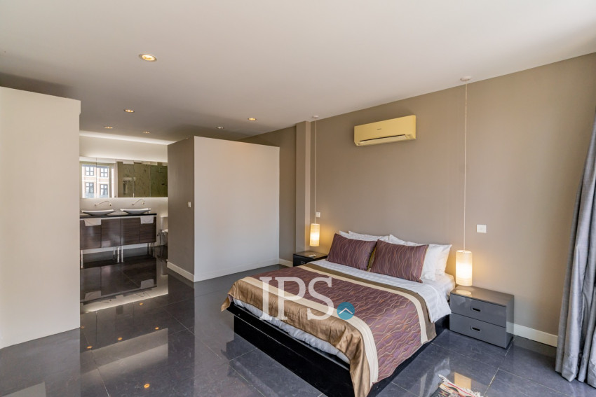 Dulex 3 Bedroom Serviced Penthouse For Rent - Tonle Bassac, Phnom Penh