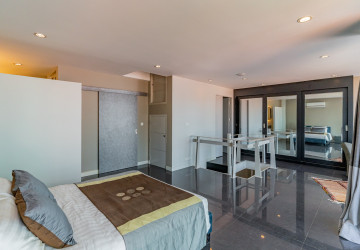 Dulex 3 Bedroom Serviced Penthouse For Rent - Tonle Bassac, Phnom Penh thumbnail