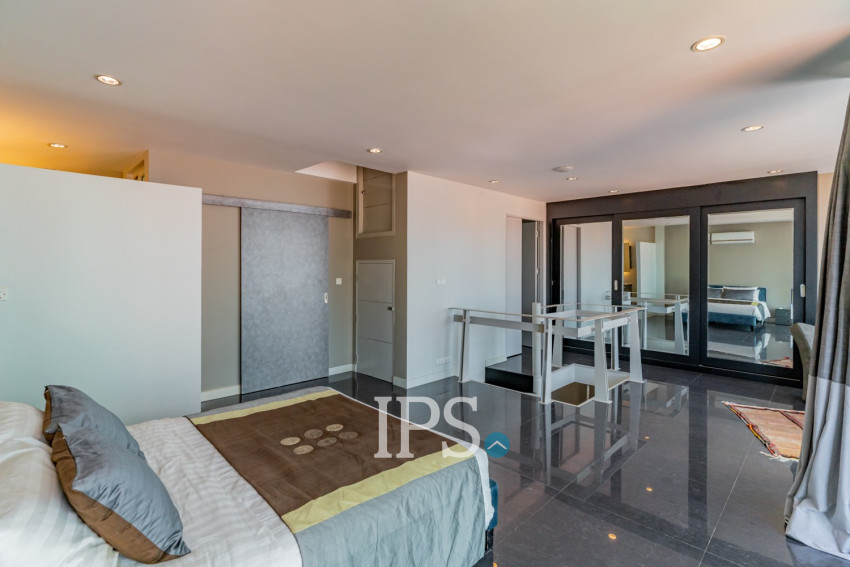 Dulex 3 Bedroom Serviced Penthouse For Rent - Tonle Bassac, Phnom Penh