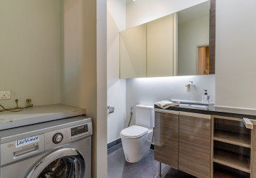 Dulex 3 Bedroom Serviced Penthouse For Rent - Tonle Bassac, Phnom Penh thumbnail