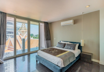 Dulex 3 Bedroom Serviced Penthouse For Rent - Tonle Bassac, Phnom Penh thumbnail