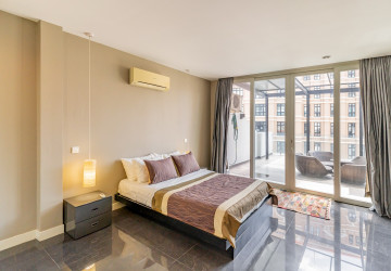 Dulex 3 Bedroom Serviced Penthouse For Rent - Tonle Bassac, Phnom Penh thumbnail