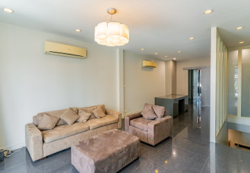 Dulex 3 Bedroom Serviced Penthouse For Rent - Tonle Bassac, Phnom Penh thumbnail