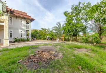 6 Bedroom House For Rent - Svay Dangkum, Siem Reap thumbnail