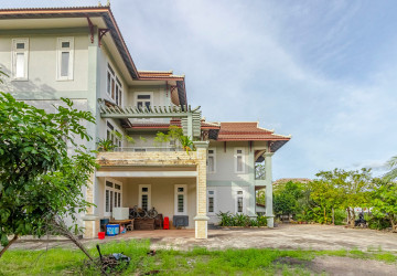 6 Bedroom House For Rent - Svay Dangkum, Siem Reap thumbnail