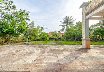 6 Bedroom House For Rent - Svay Dangkum, Siem Reap thumbnail