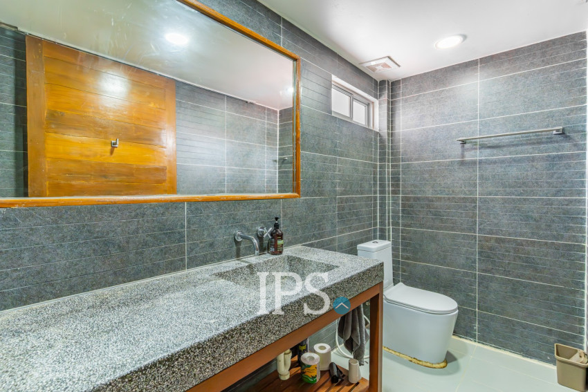 Renovated 1 Bedroom Loft Apartment For Rent - BKK1, Phnom Penh