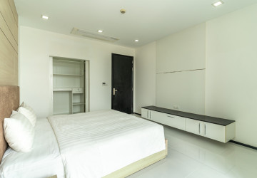 2 Bedroom Serviced Apartment For Rent - Chaktumok, Phnom Penh thumbnail