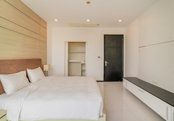 2 Bedroom Serviced Apartment For Rent - Chaktumok, Phnom Penh thumbnail