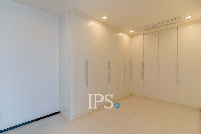 2 Bedroom Serviced Apartment For Rent - Chaktumok, Phnom Penh