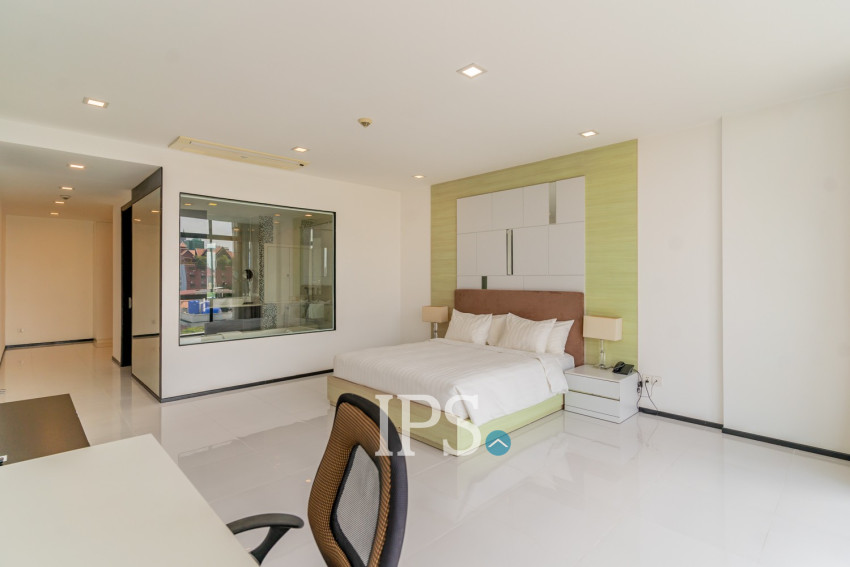 2 Bedroom Serviced Apartment For Rent - Chaktumok, Phnom Penh
