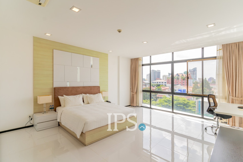 2 Bedroom Serviced Apartment For Rent - Chaktumok, Phnom Penh